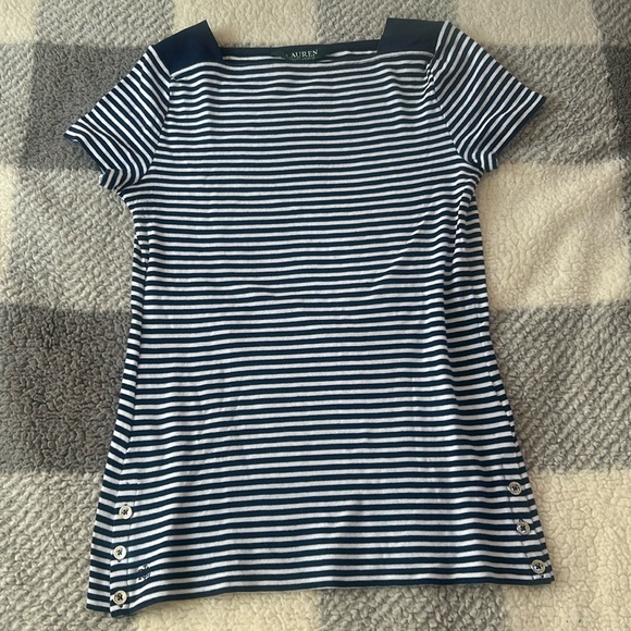 Lauren Ralph Lauren tee - Picture 1 of 3